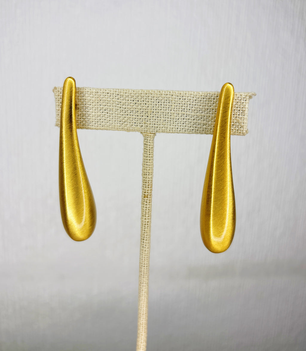 Lory Drop Earrings