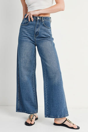 HIGH-RISE WIDE-LEG JEANS