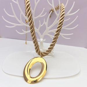 Twisted Rope Oval Geometric Necklace