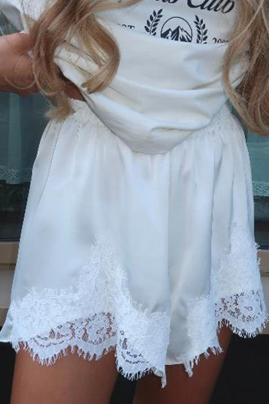 Lace Hem Casual Shorts ( 2 colors)
