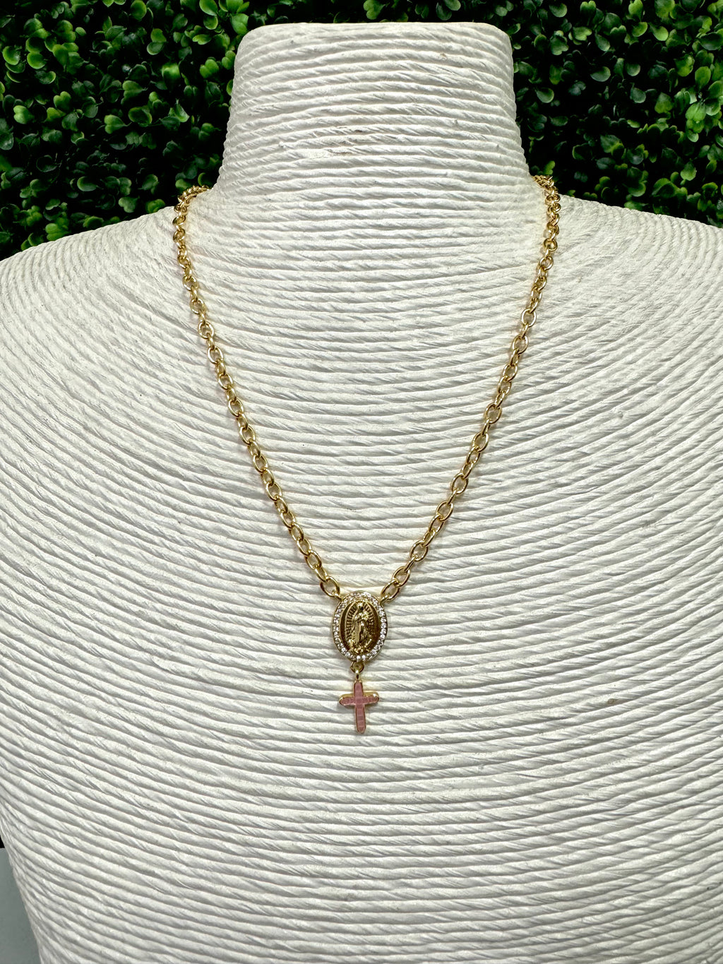 ADAH NECKLACE